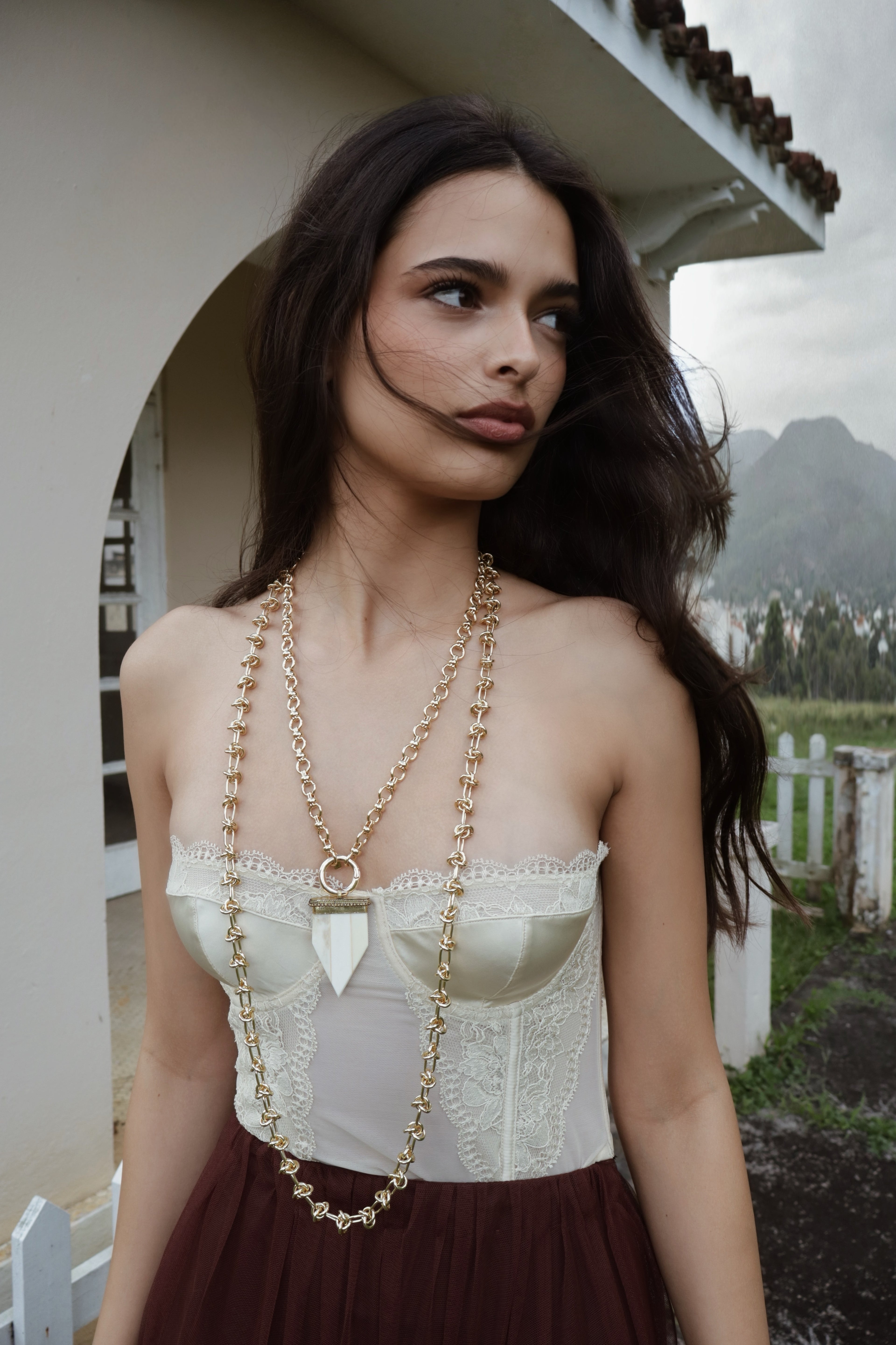 ROCA LONG NECKLACE