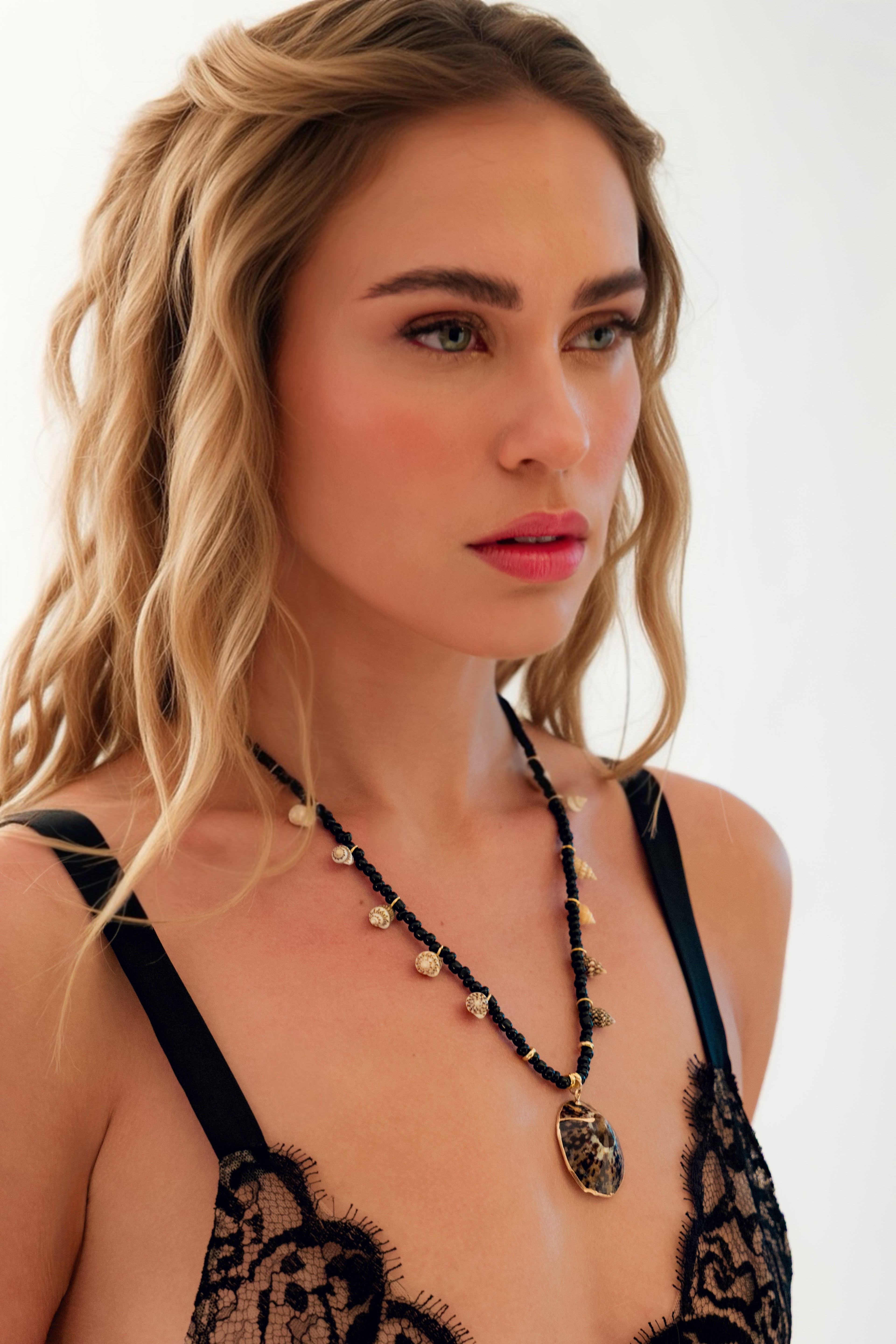 VIENNA NECKLACE